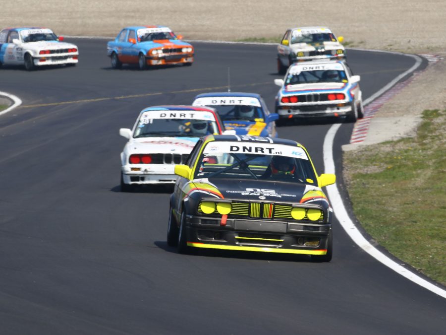 race cars circuit