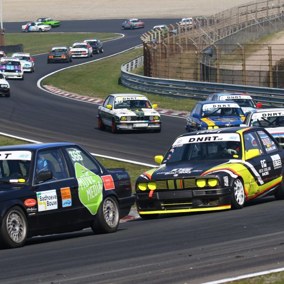 cars racing circuit